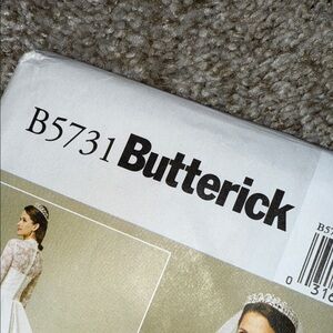 Vintage Butterick “B5731” Elegant White Lace Wedding Dress Seeing Pattern (New)